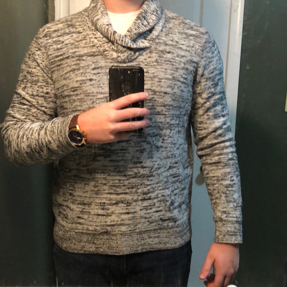 Men’s Express Folded Collar Sweater